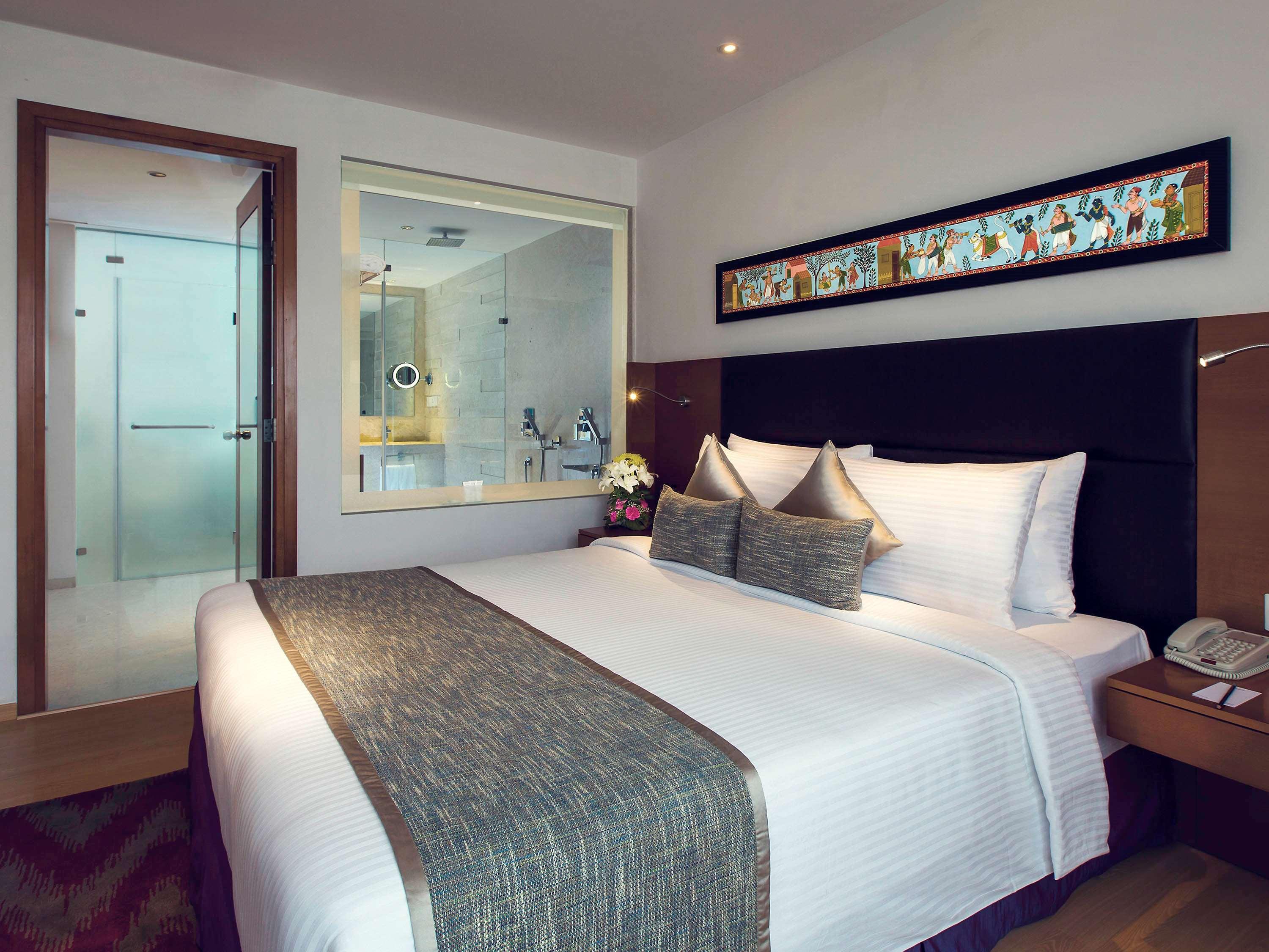 Mercure Hyderabad Kcp Banjara Hills, An Accor Hotel Zewnętrze zdjęcie A room at the Park Hotel, New Delhi