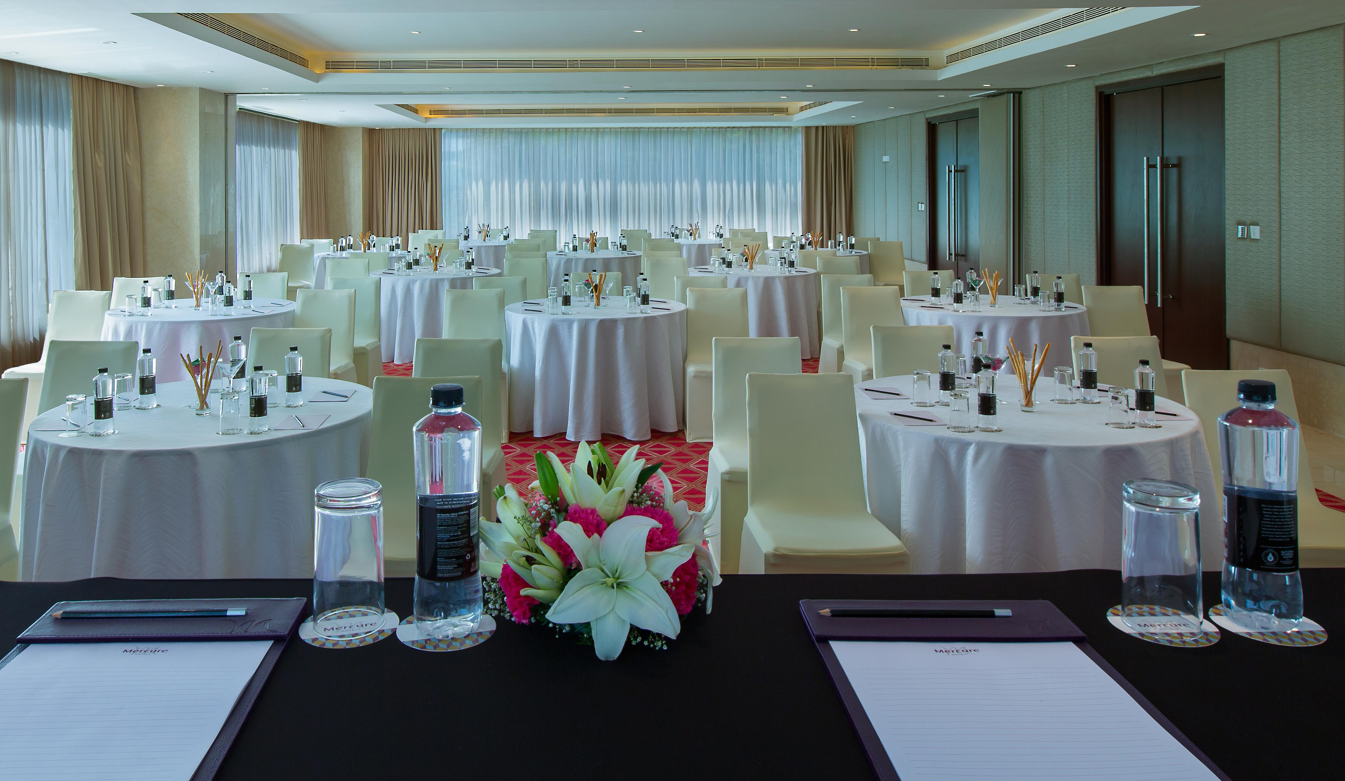 Mercure Hyderabad Kcp Banjara Hills, An Accor Hotel Zewnętrze zdjęcie Meeting room