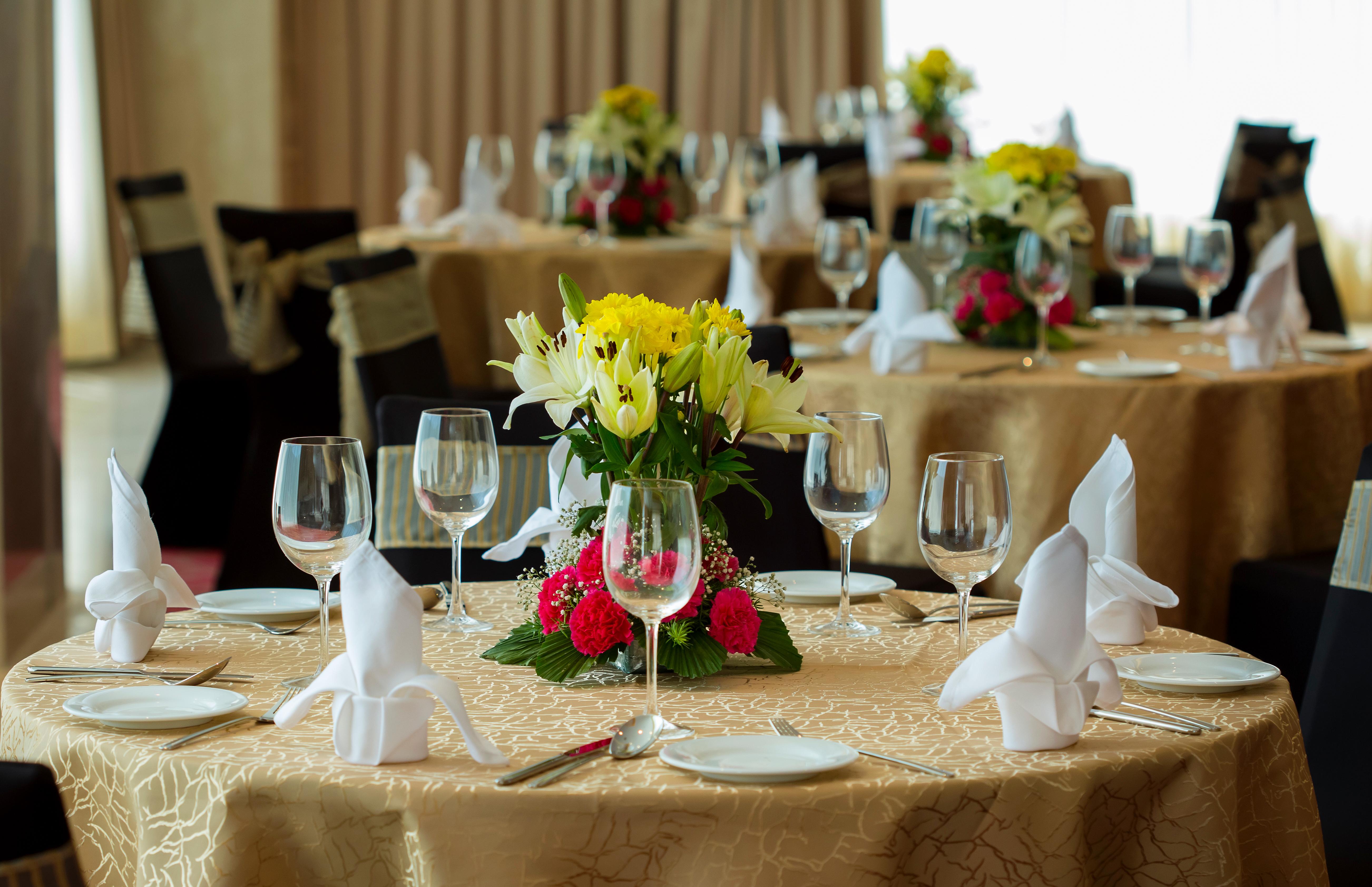 Mercure Hyderabad Kcp Banjara Hills, An Accor Hotel Zewnętrze zdjęcie A table set for a formal dinner