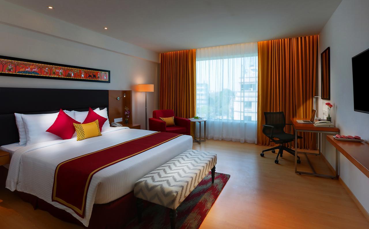 Mercure Hyderabad Kcp Banjara Hills, An Accor Hotel Zewnętrze zdjęcie